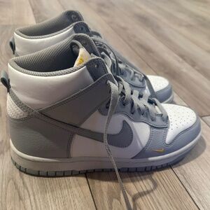 Nike Dunk Highs